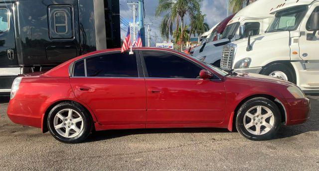 Nissan ALTIMA - Thumbnail 2