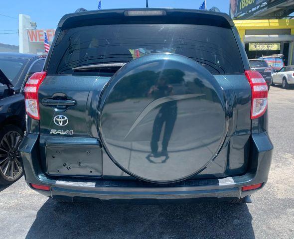 Toyota RAV4 - Thumbnail 4