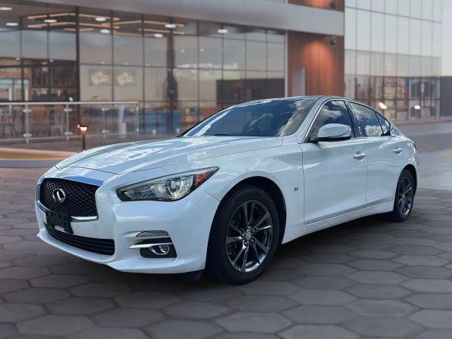 Infiniti Q50 - Thumbnail 3