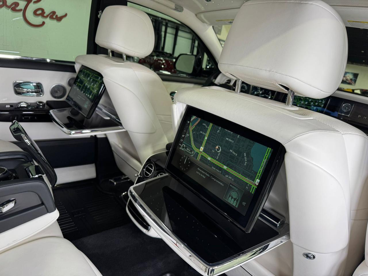 Rolls-Royce Phantom - Thumbnail 16