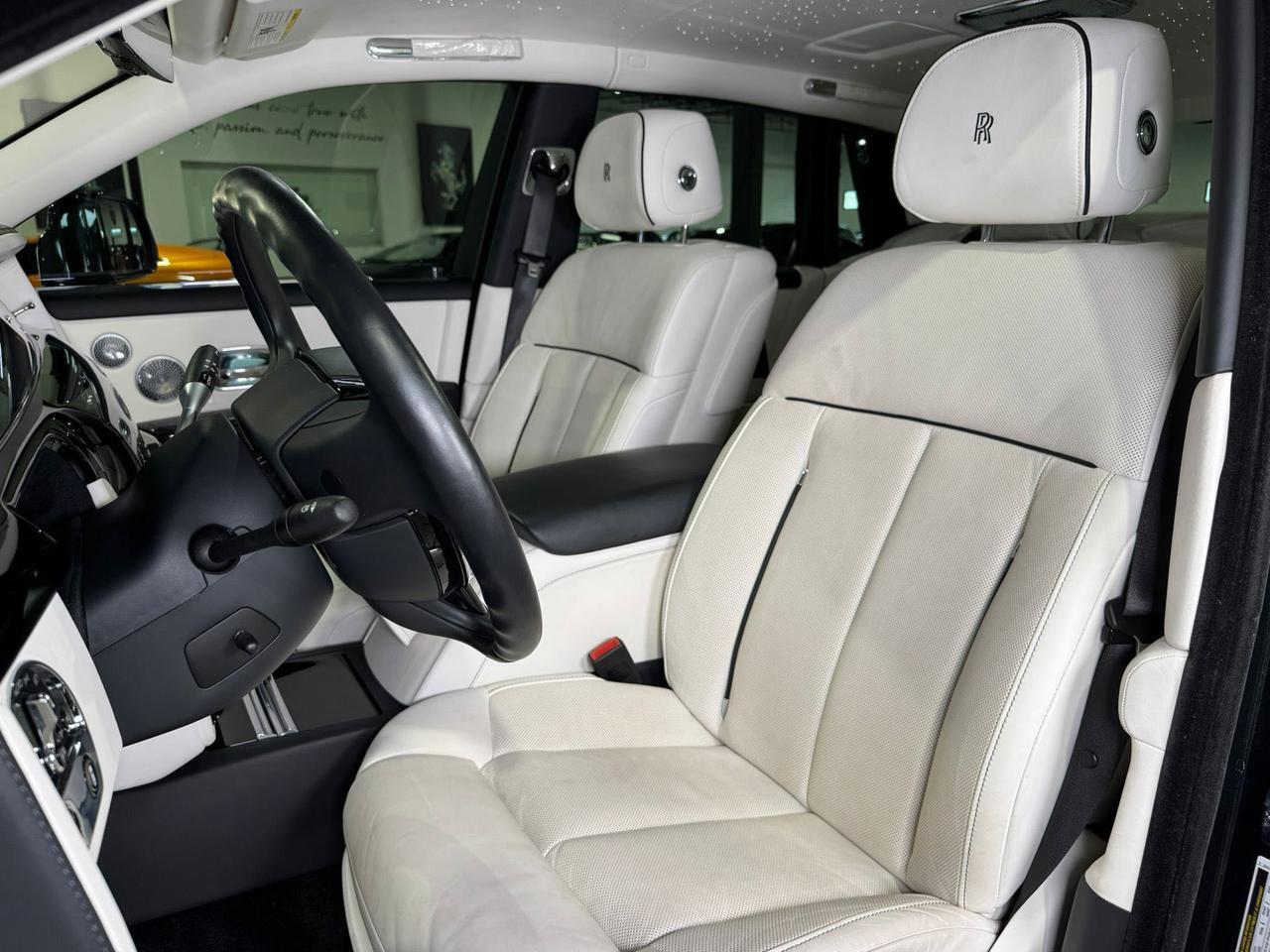 Rolls-Royce Phantom - Thumbnail 10