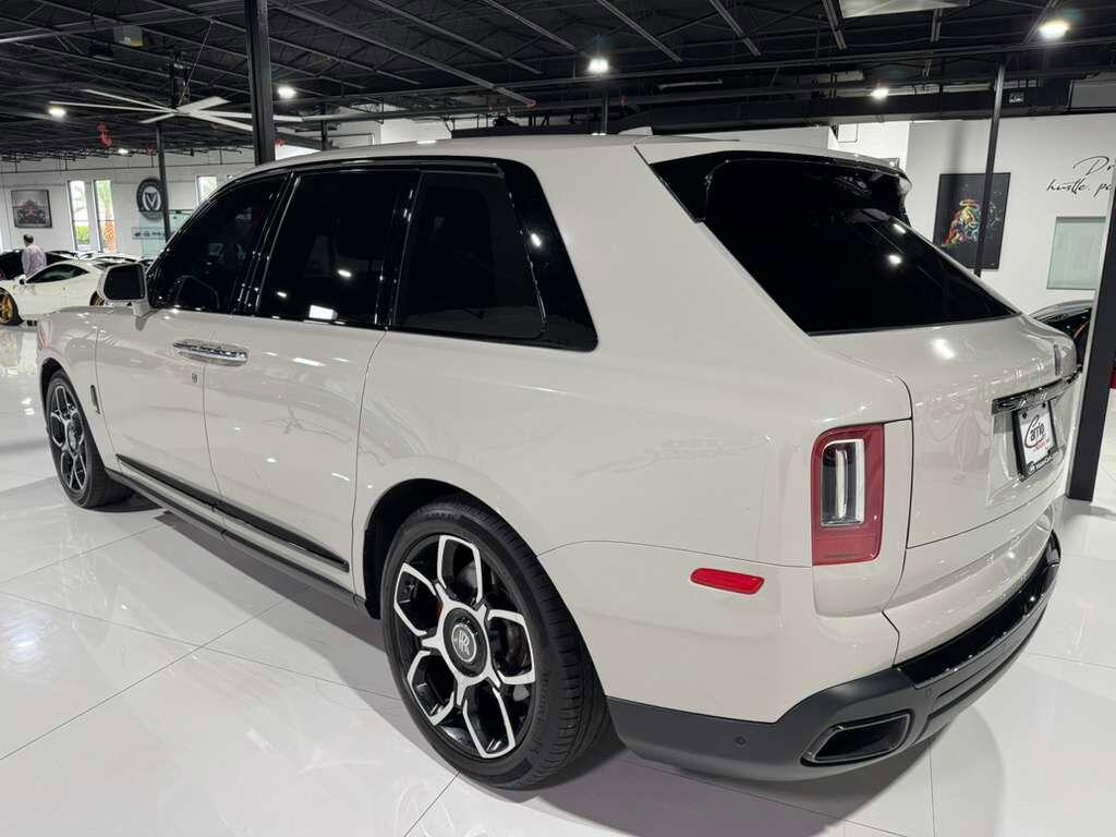 Rolls-Royce Cullinan - Thumbnail 5