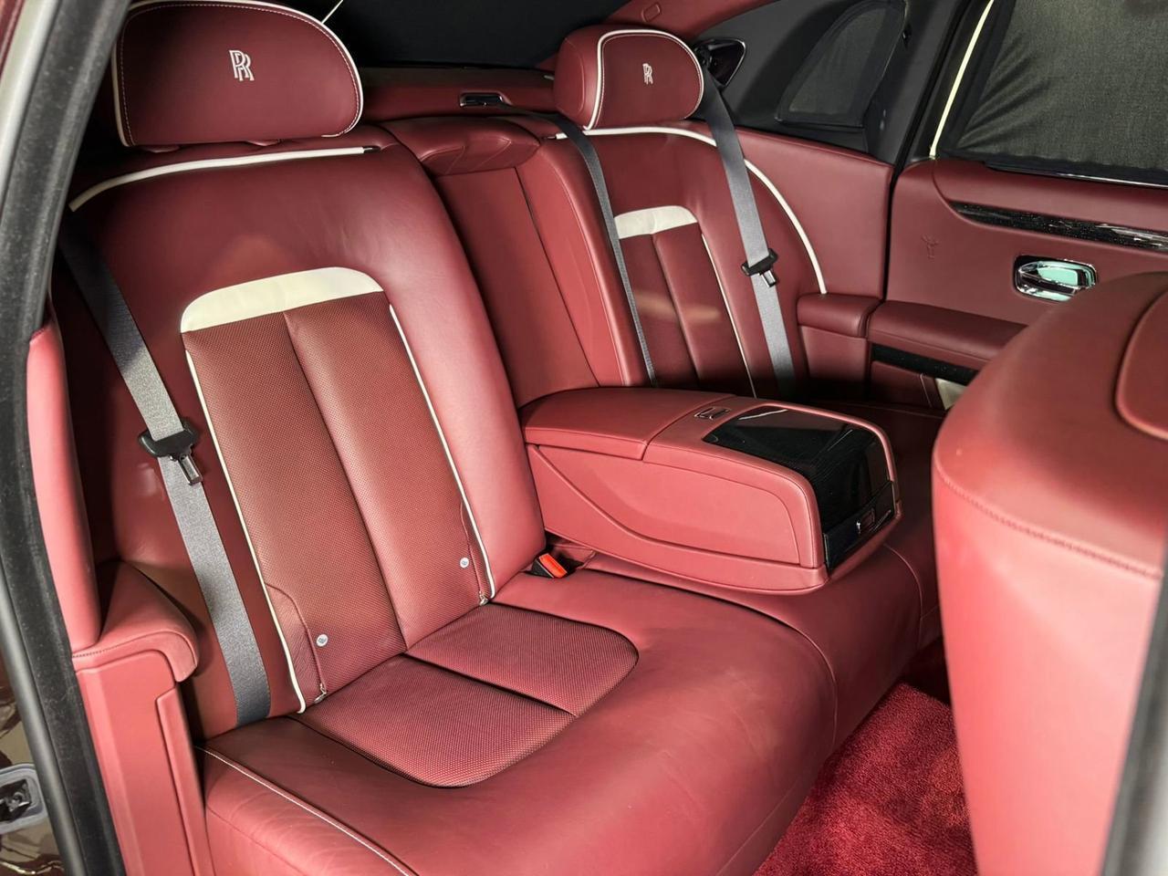 Rolls-Royce Ghost - Thumbnail 12