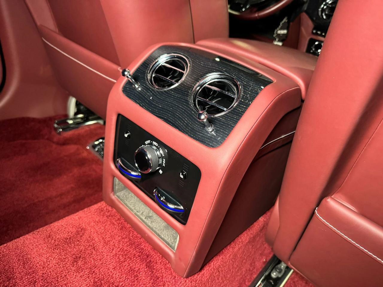 Rolls-Royce Ghost - Thumbnail 14