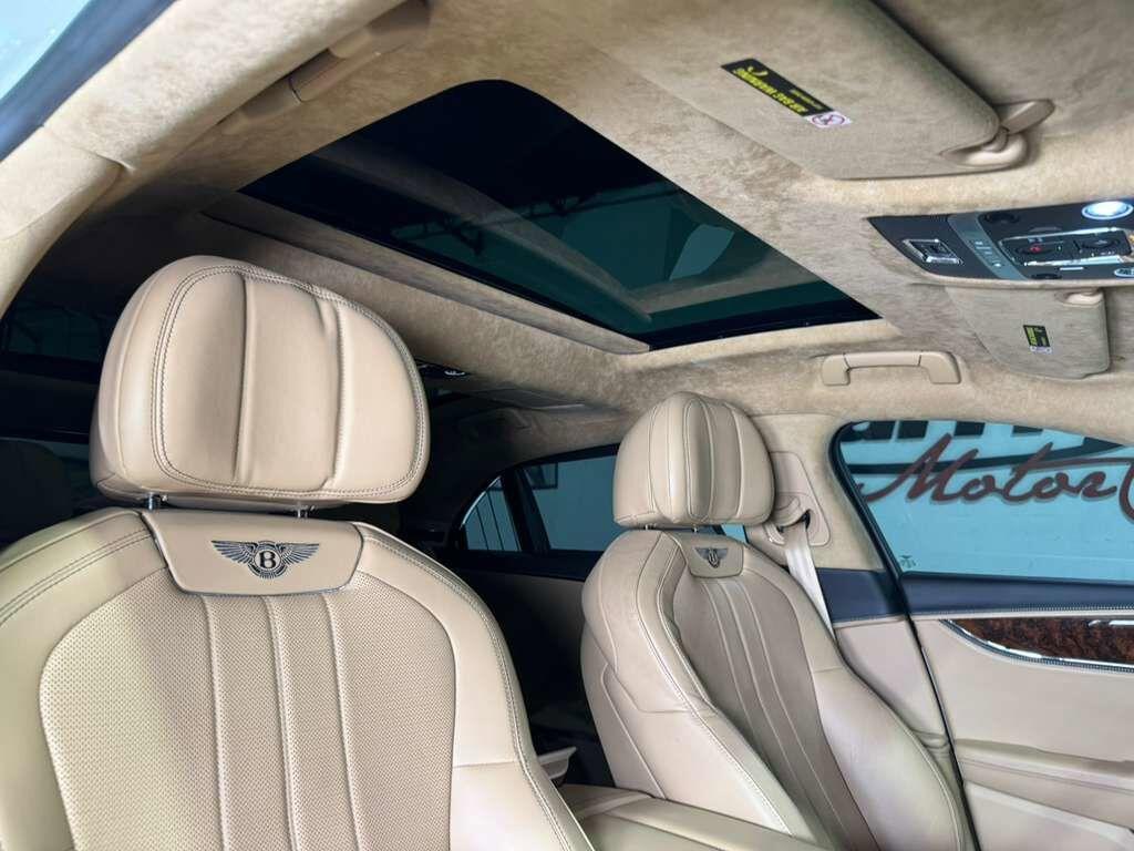 Bentley Flying Spur - Thumbnail 17