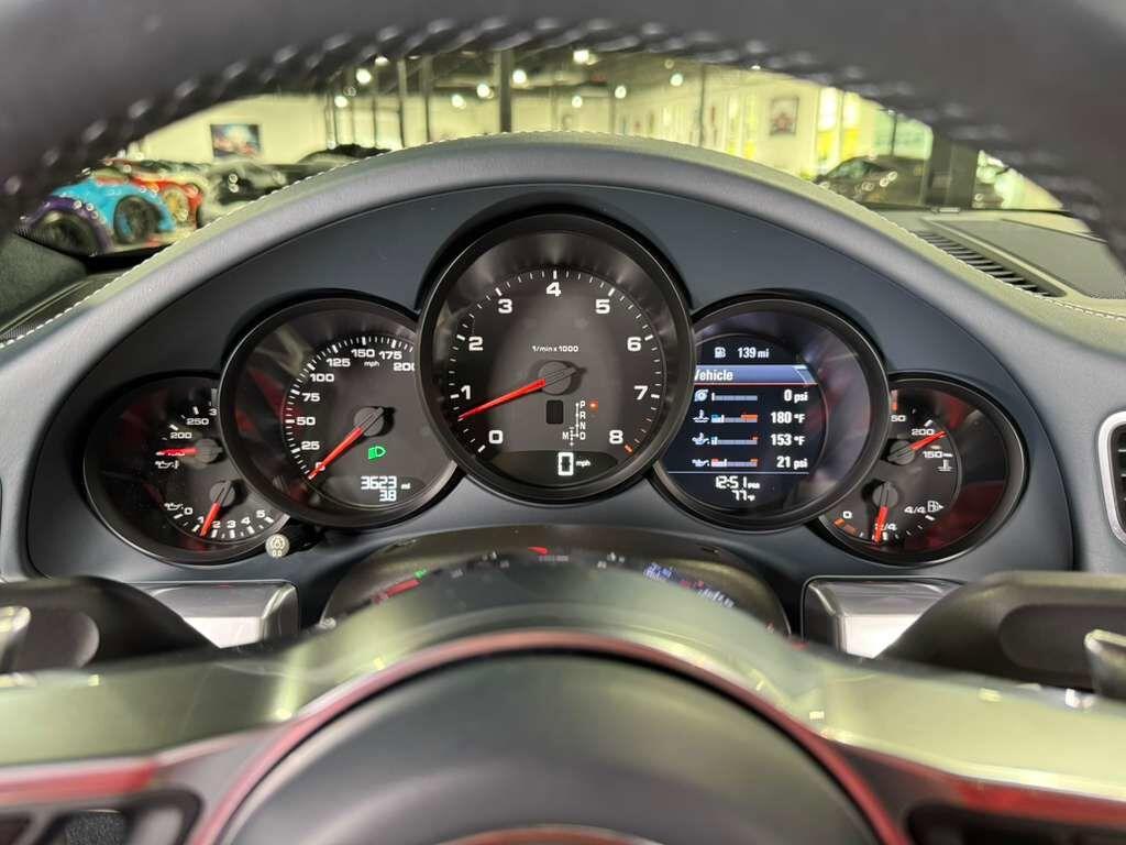 Porsche 911 - Thumbnail 15