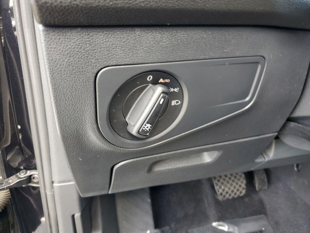 Volkswagen Tiguan 2.0T S - Thumbnail 17