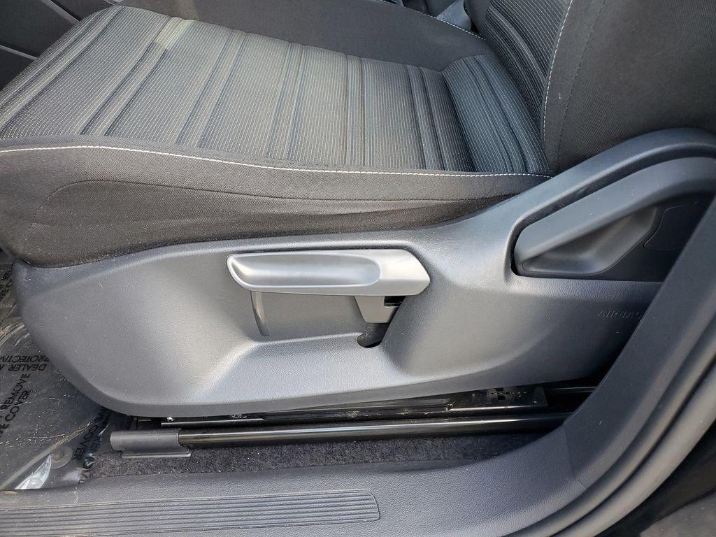 Volkswagen Tiguan 2.0T S - Thumbnail 14