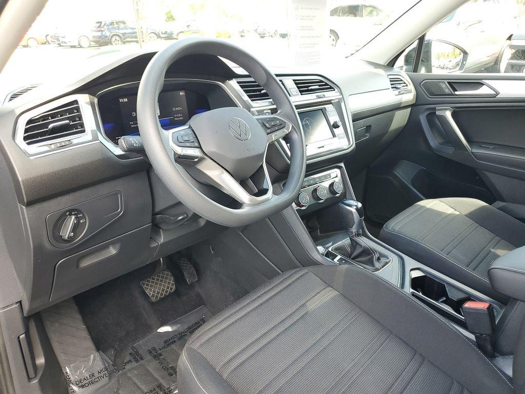 Volkswagen Tiguan 2.0T S - Thumbnail 15