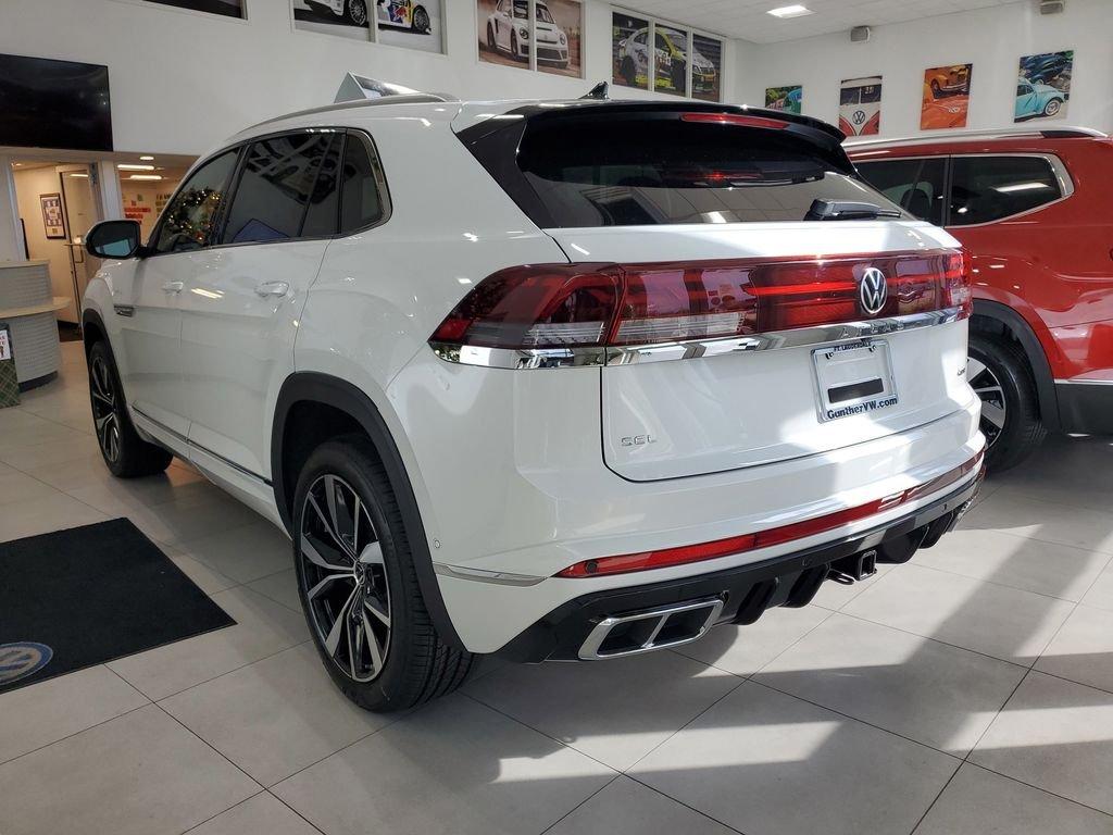 Volkswagen Atlas Cross Sport 2.0T Sel Premium R-Line With Navigation & Awd - Thumbnail 4