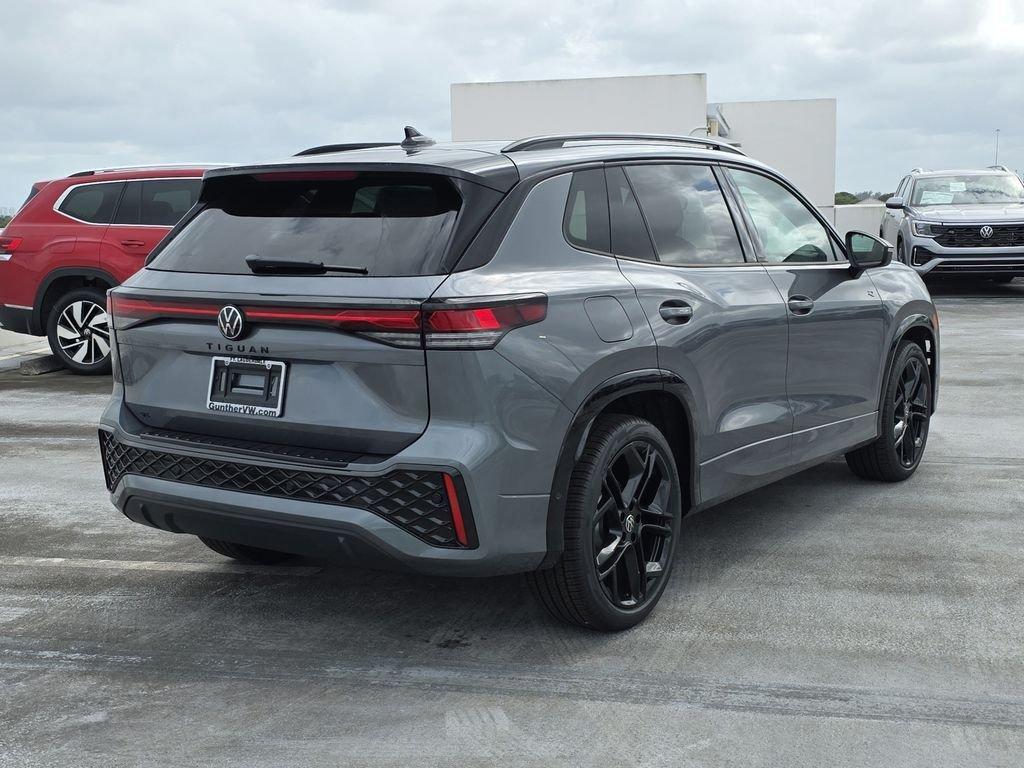 Volkswagen Tiguan 2.0T Se R-Line Black - Thumbnail 6