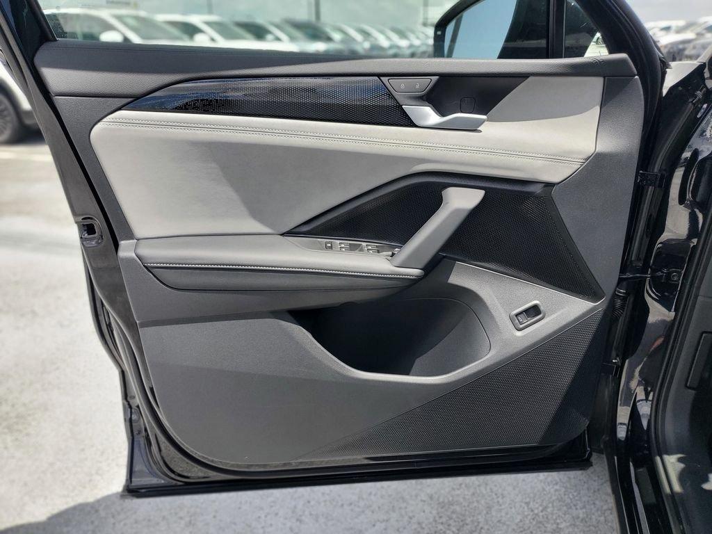 Volkswagen Tiguan 2.0T Se R-Line Black - Thumbnail 12