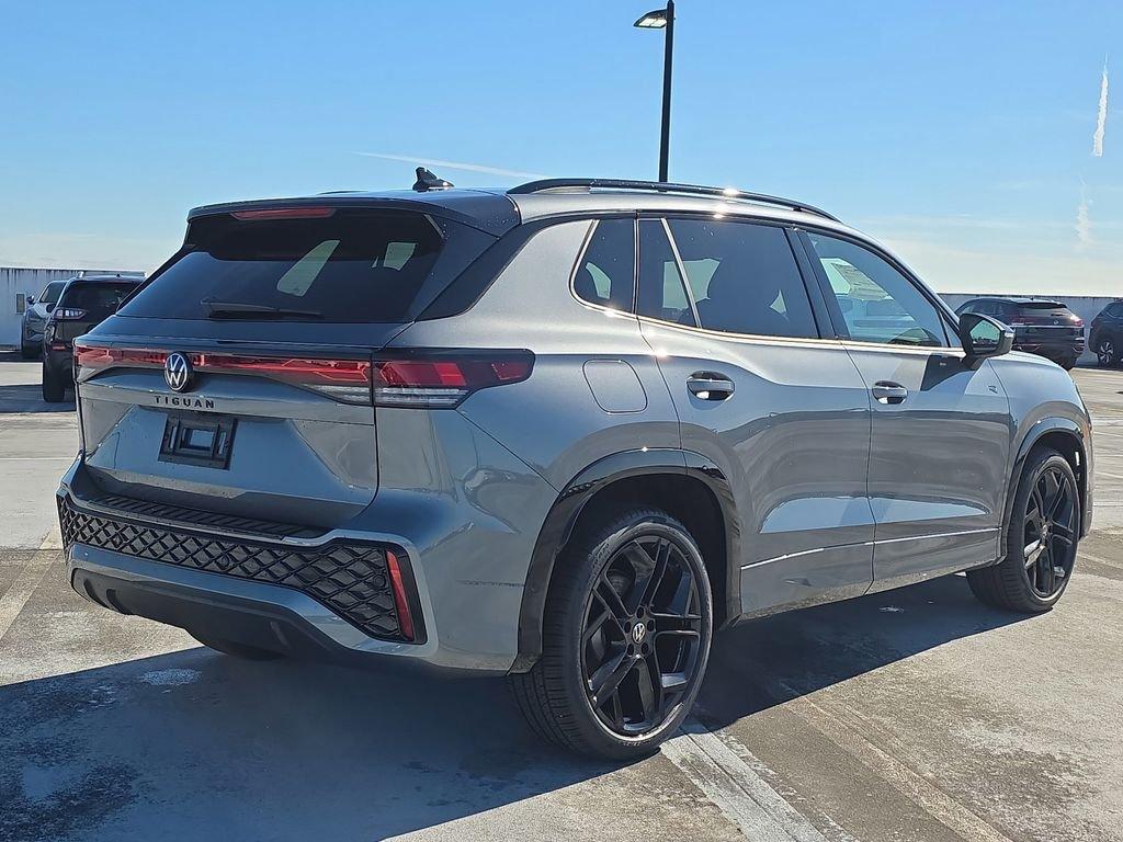 Volkswagen Tiguan 2.0T Se R-Line Black - Thumbnail 5