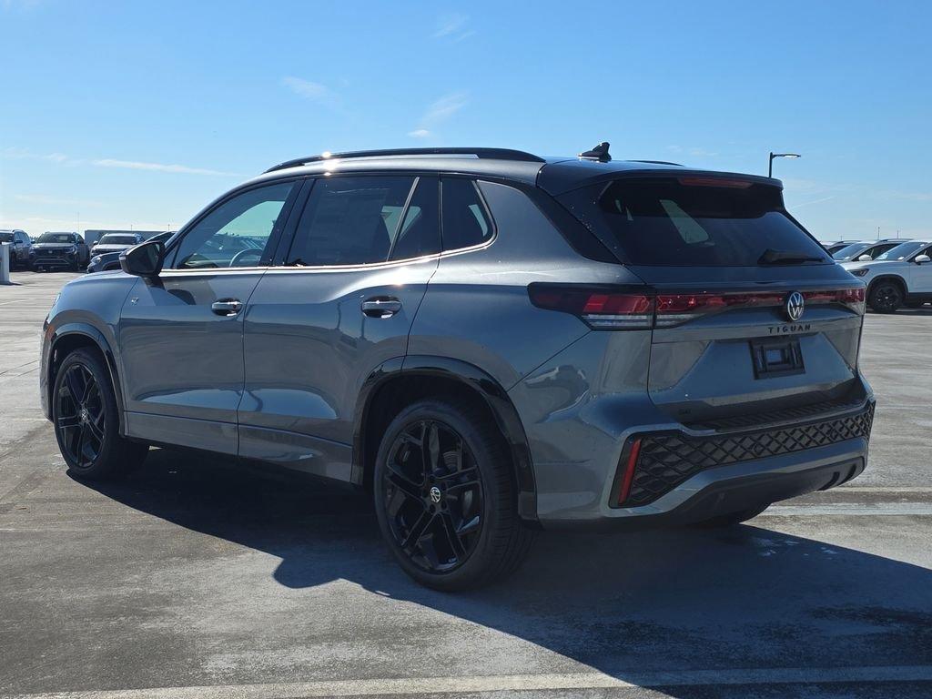 Volkswagen Tiguan 2.0T Se R-Line Black - Thumbnail 4