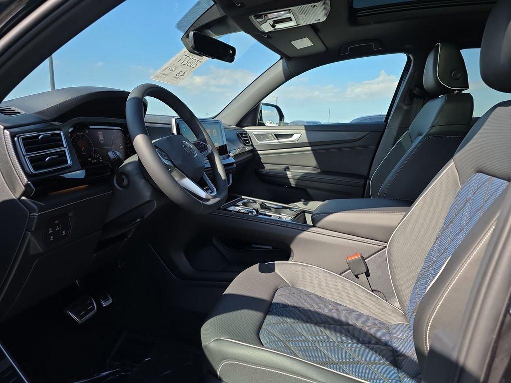 Volkswagen Atlas Cross Sport 2.0T Sel Premium R-Line With Navigation & Awd - Thumbnail 9