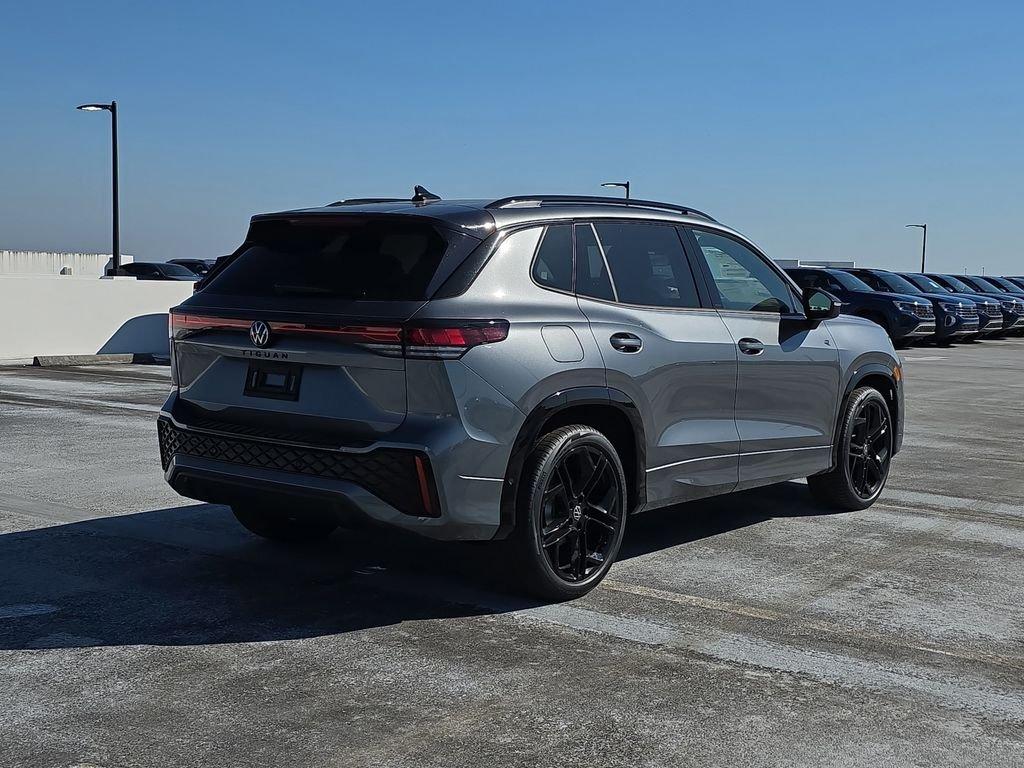 Volkswagen Tiguan 2.0T Se R-Line Black - Thumbnail 5