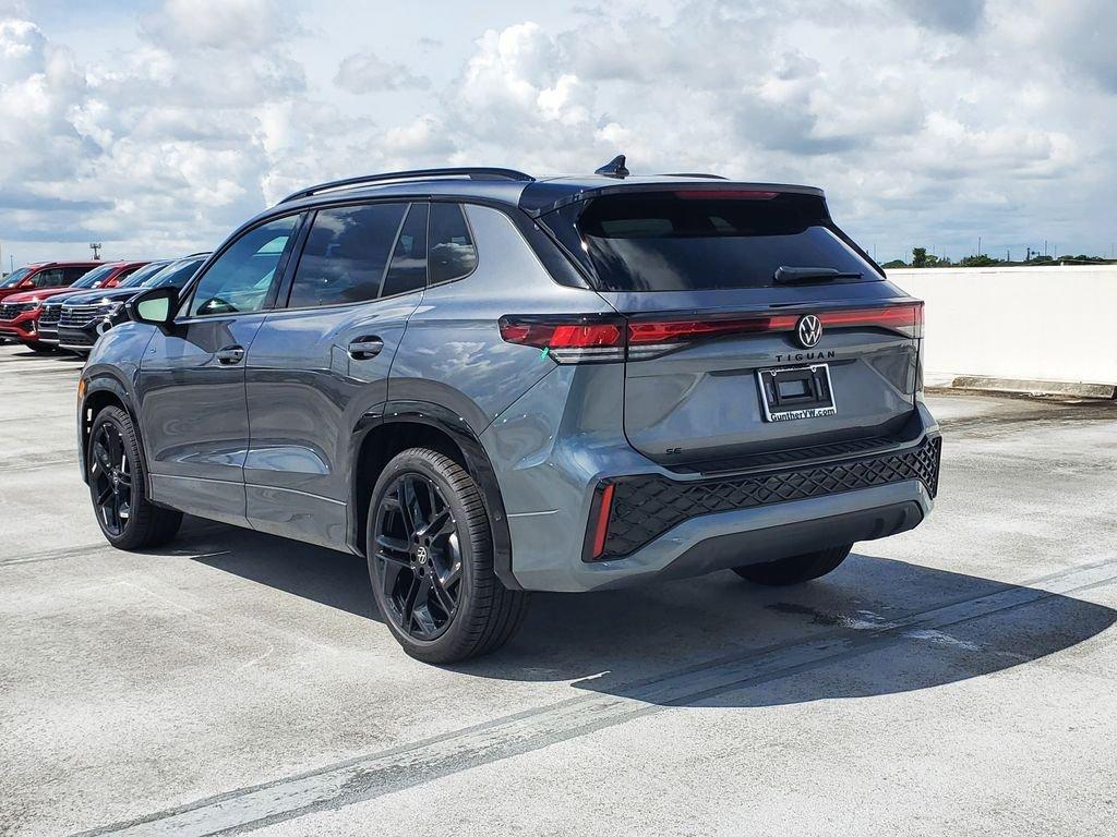 Volkswagen Tiguan 2.0T Se R-Line Black - Thumbnail 4