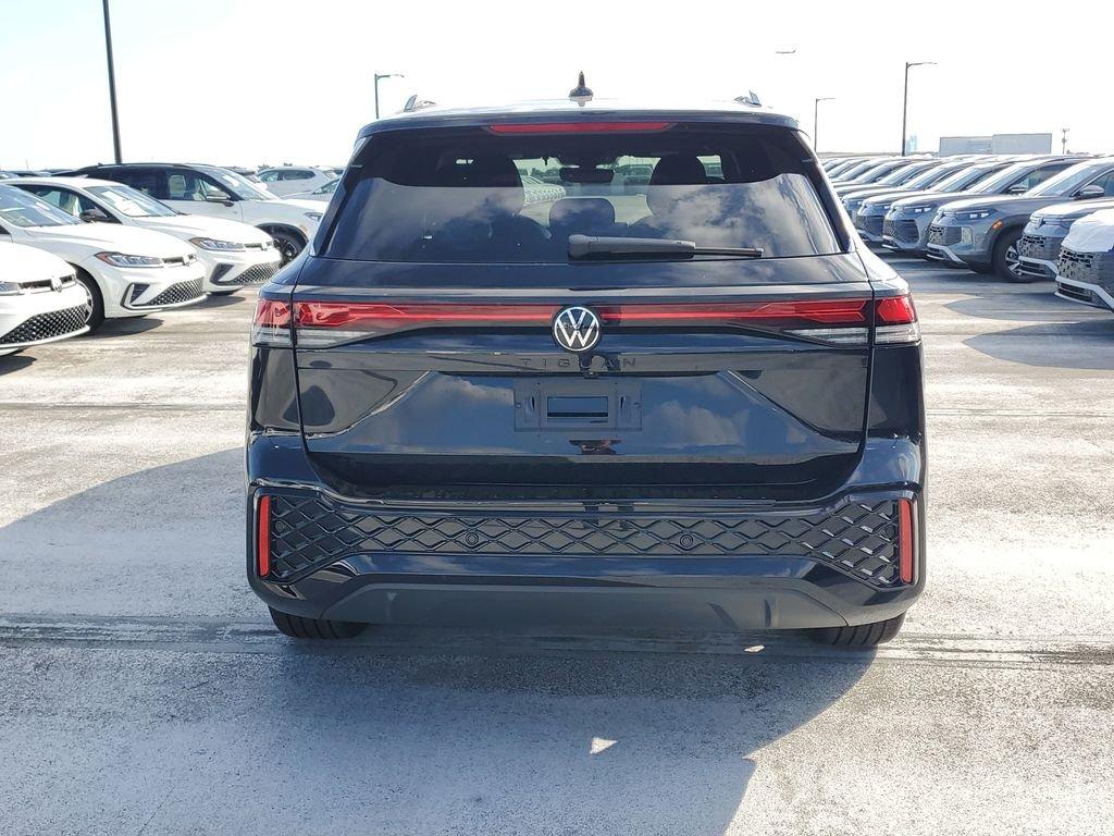 Volkswagen Tiguan 2.0T Se R-Line Black - Thumbnail 6