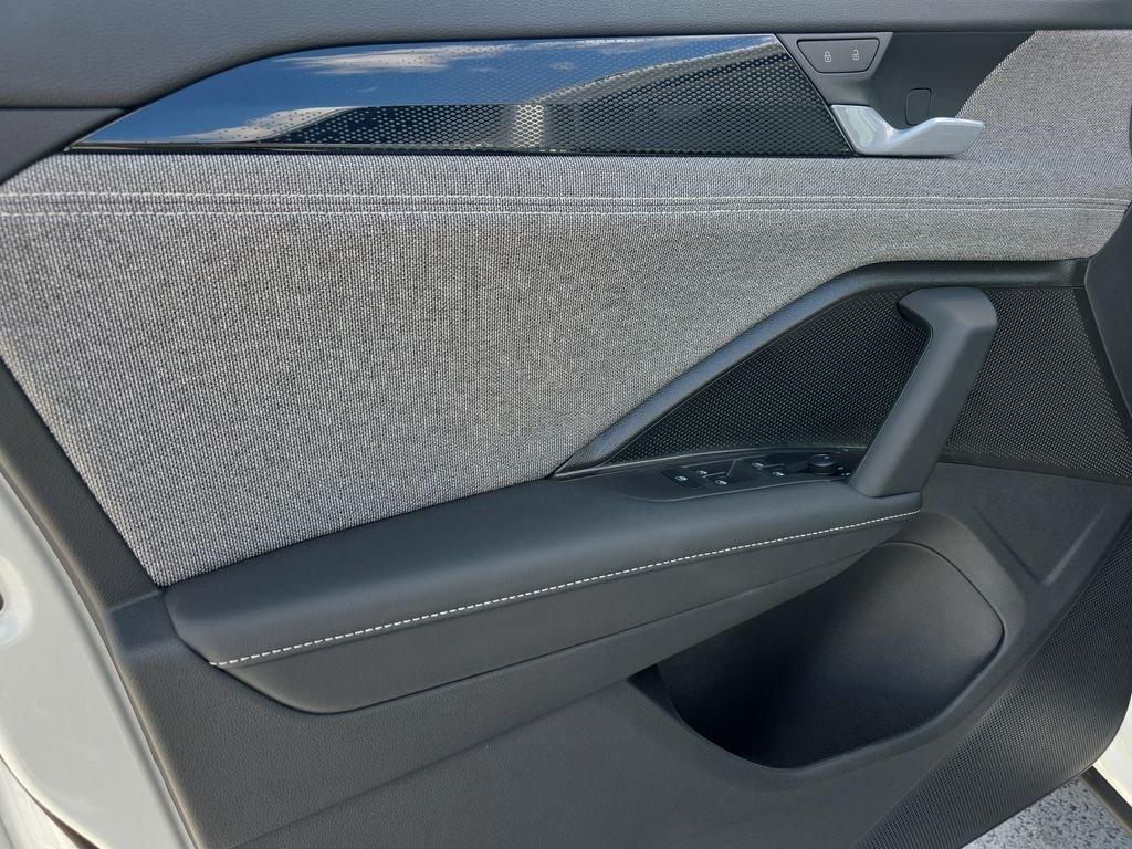 Volkswagen Tiguan 2.0T S - Thumbnail 7