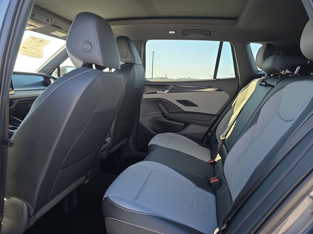 Volkswagen Tiguan 2.0T Se R-Line Black - Thumbnail 6