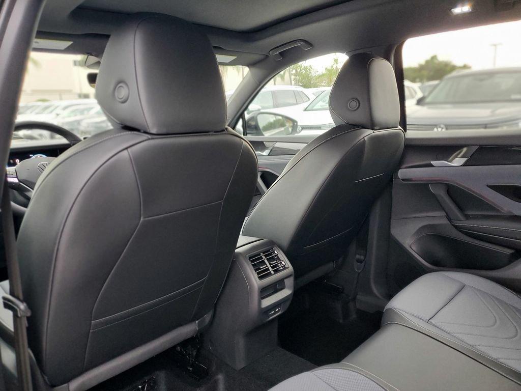 Volkswagen Tiguan 2.0T Se R-Line Black - Thumbnail 8