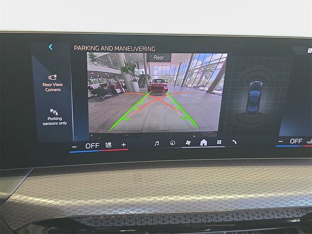 BMW 3 Series 330I Rwd 4D Sedan - Thumbnail 18