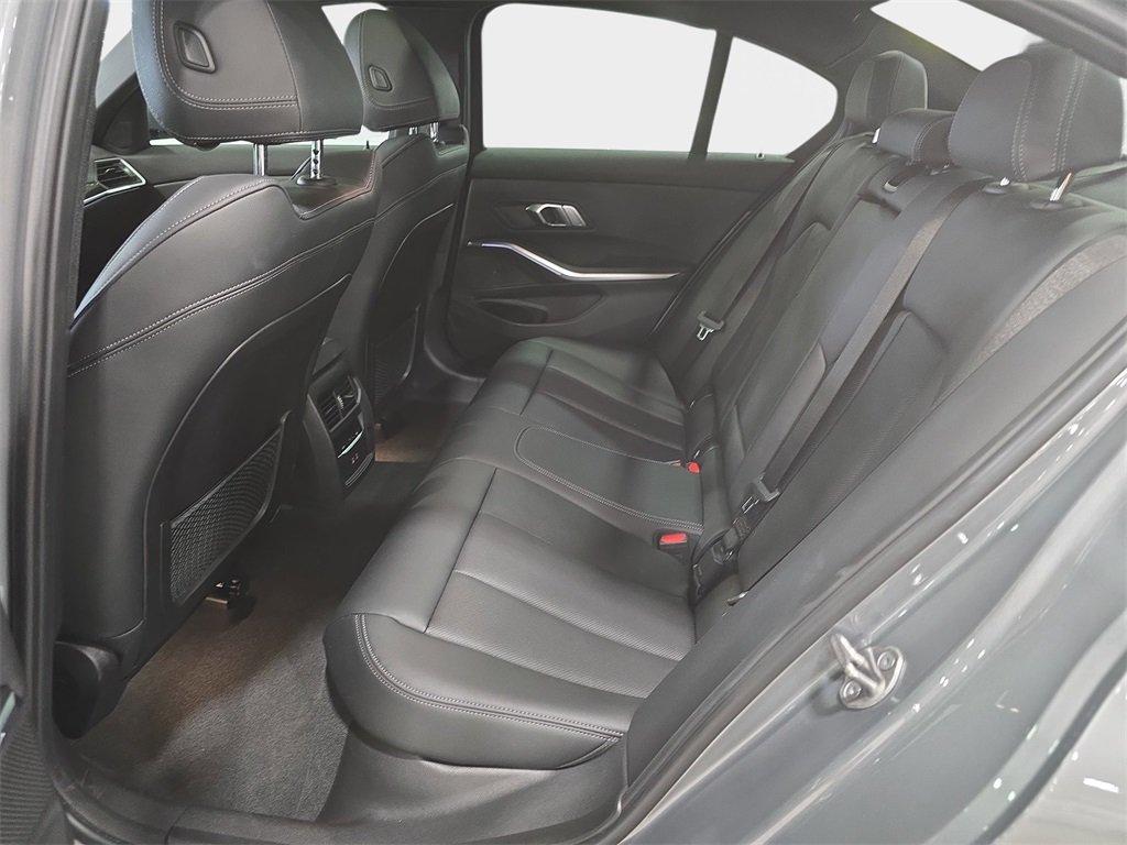 BMW 330I - Thumbnail 11