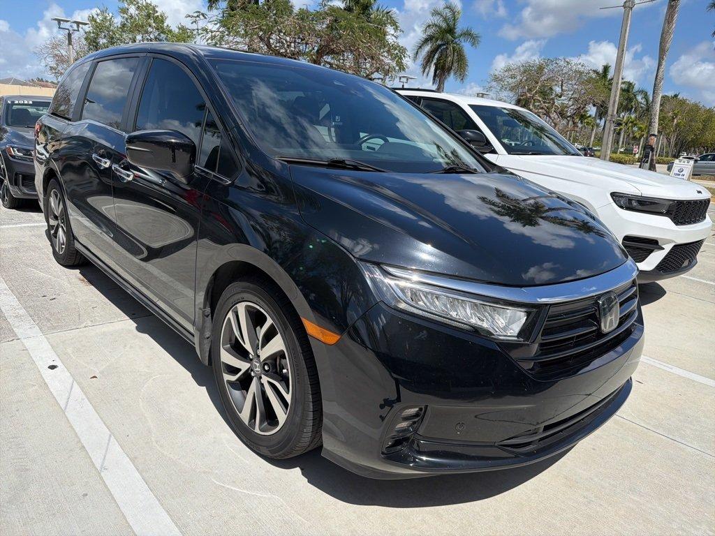 Honda Odyssey Touring Fwd 4D Passenger Van - Thumbnail 3