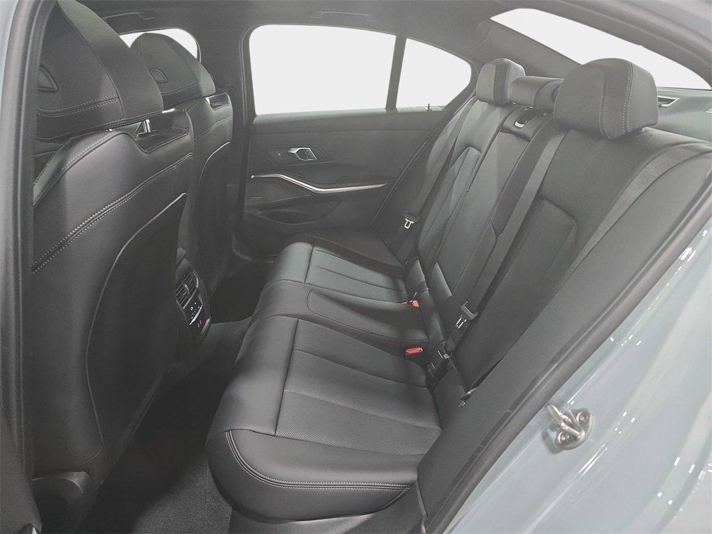 BMW 330I - Thumbnail 13