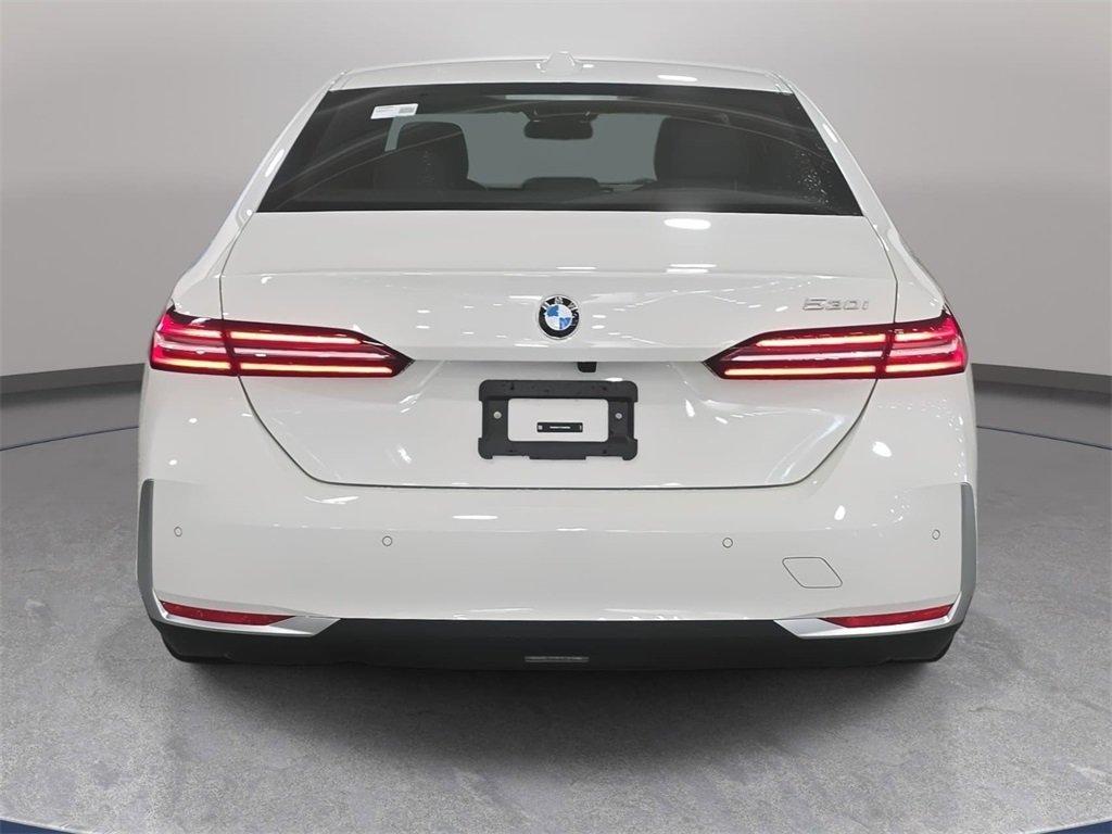 BMW 5 Series 530I Rwd 4D Sedan - Thumbnail 8