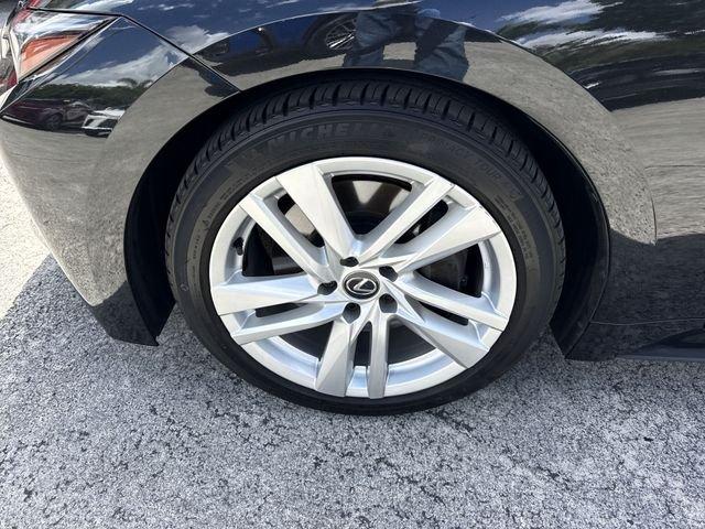 Lexus Is 300 - Thumbnail 11