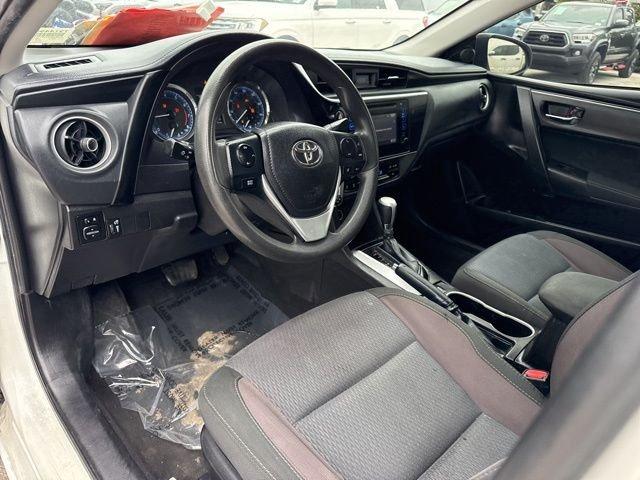 Toyota Corolla Le - Thumbnail 9