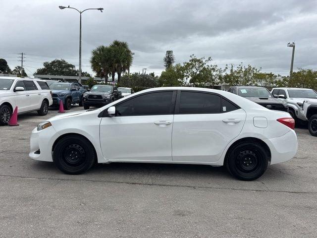 Toyota Corolla Le - Thumbnail 19