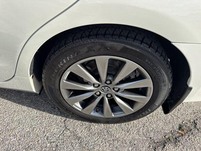 Toyota Camry Le - Thumbnail 14