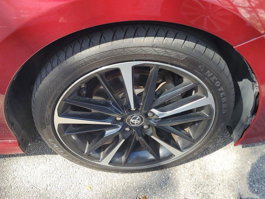 Toyota Camry - Thumbnail 11