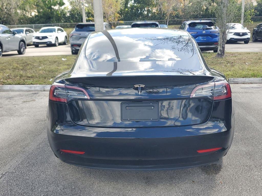 Tesla Model 3 Base - Thumbnail 8