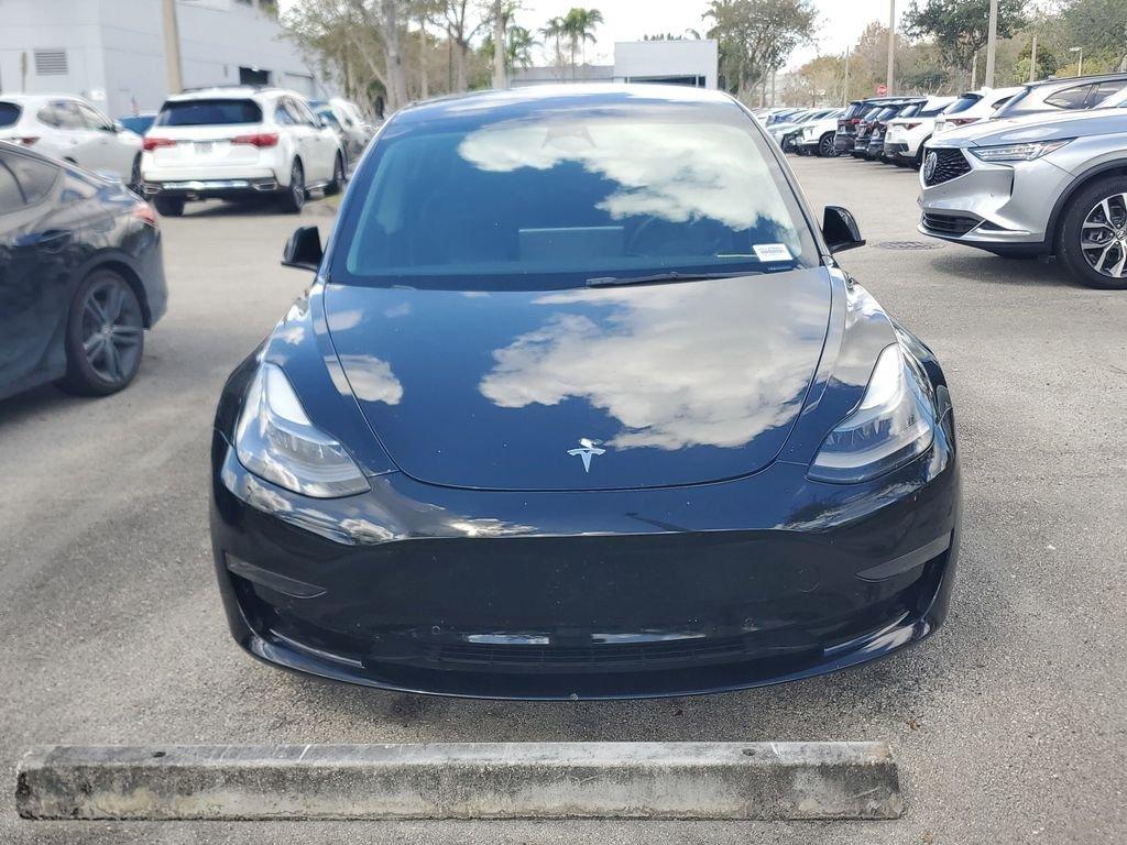 Tesla Model 3 Base - Thumbnail 3