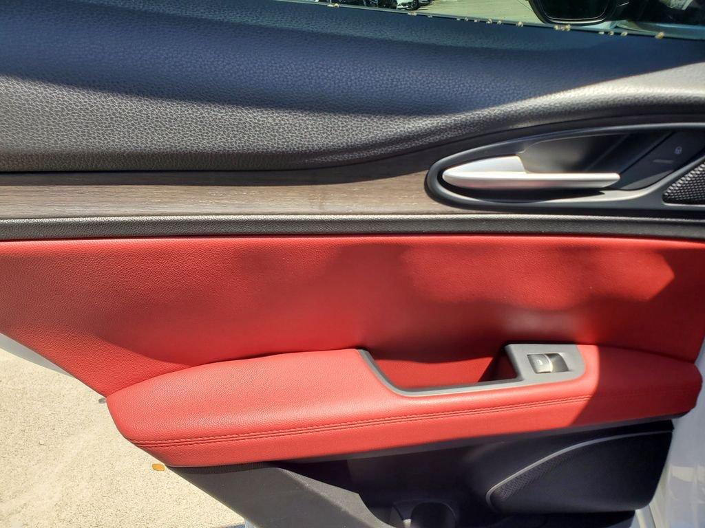 Alfa Romeo Stelvio Ti - Thumbnail 15