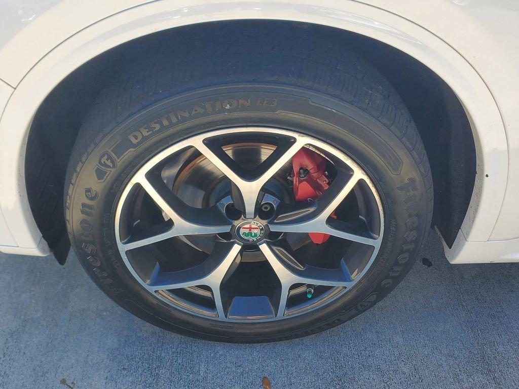 Alfa Romeo Stelvio Ti - Thumbnail 5