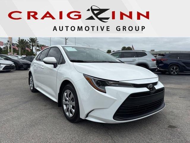 Toyota Corolla Le - Thumbnail 2