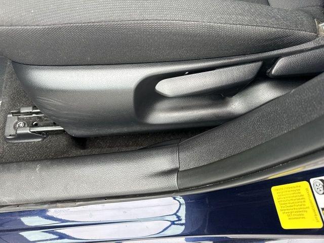 Toyota Corolla Le - Thumbnail 13