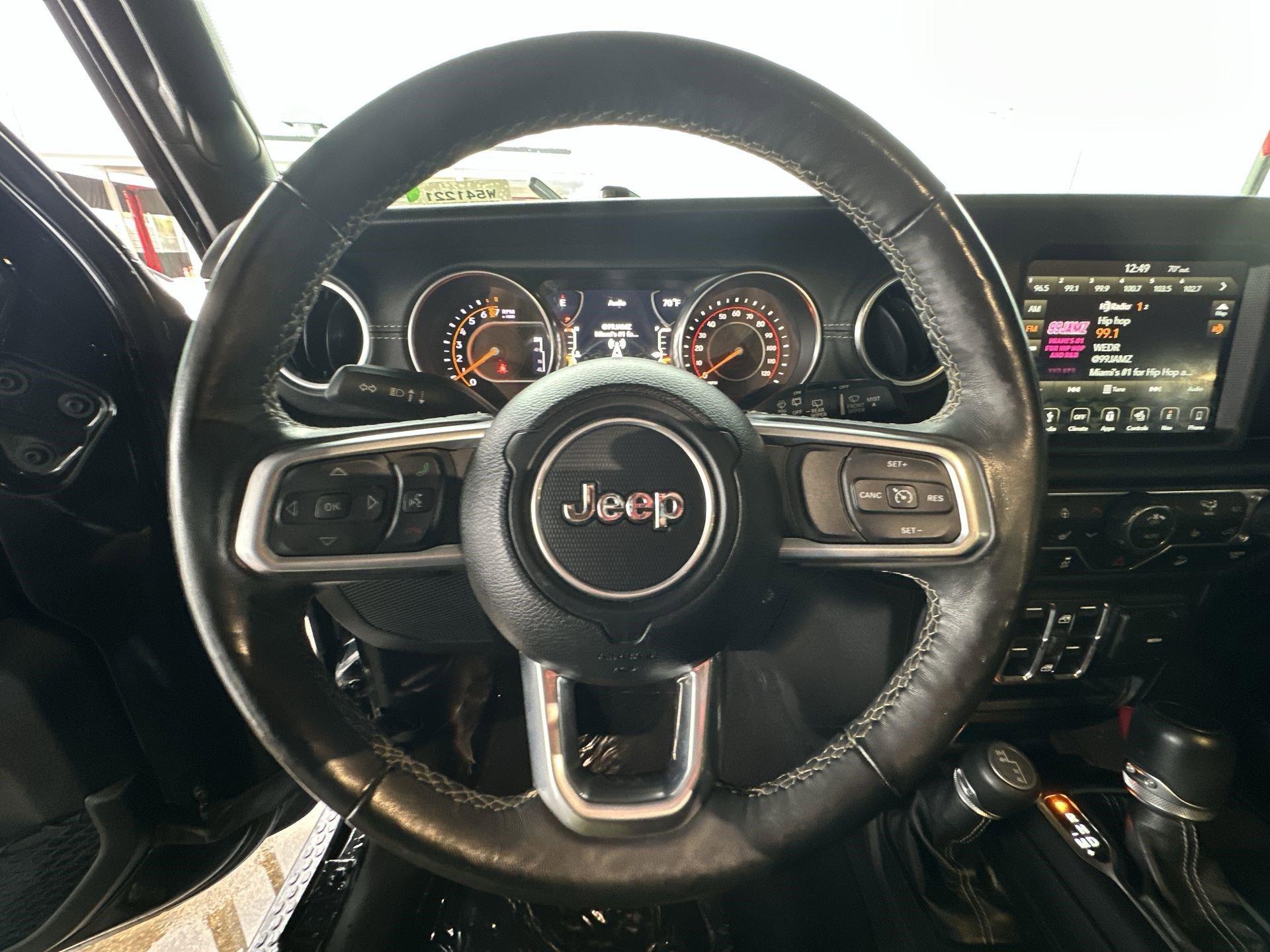 Jeep Wrangler Unlimited Sahara - Thumbnail 12