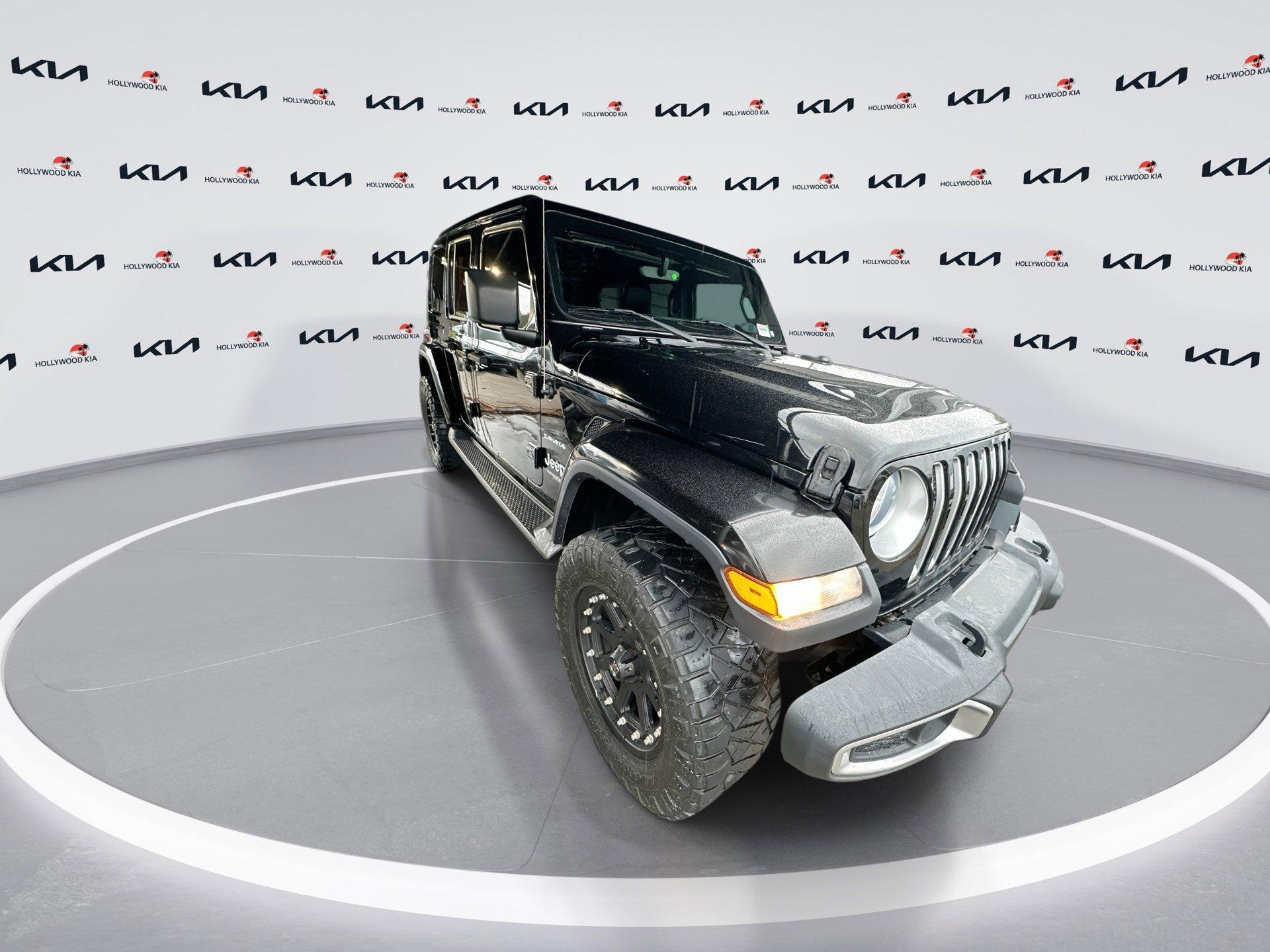 Jeep Wrangler Unlimited Sahara - Thumbnail 3