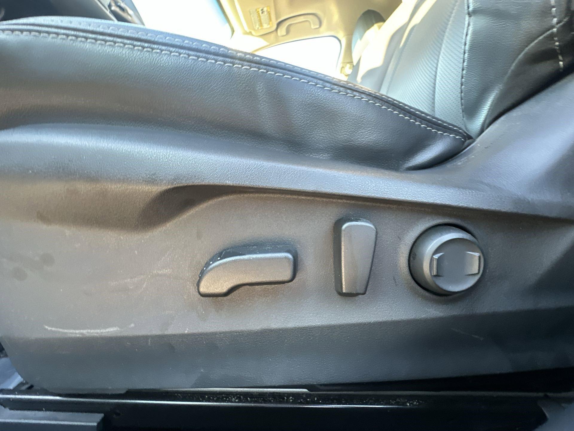 Subaru Outback Limited - Thumbnail 14