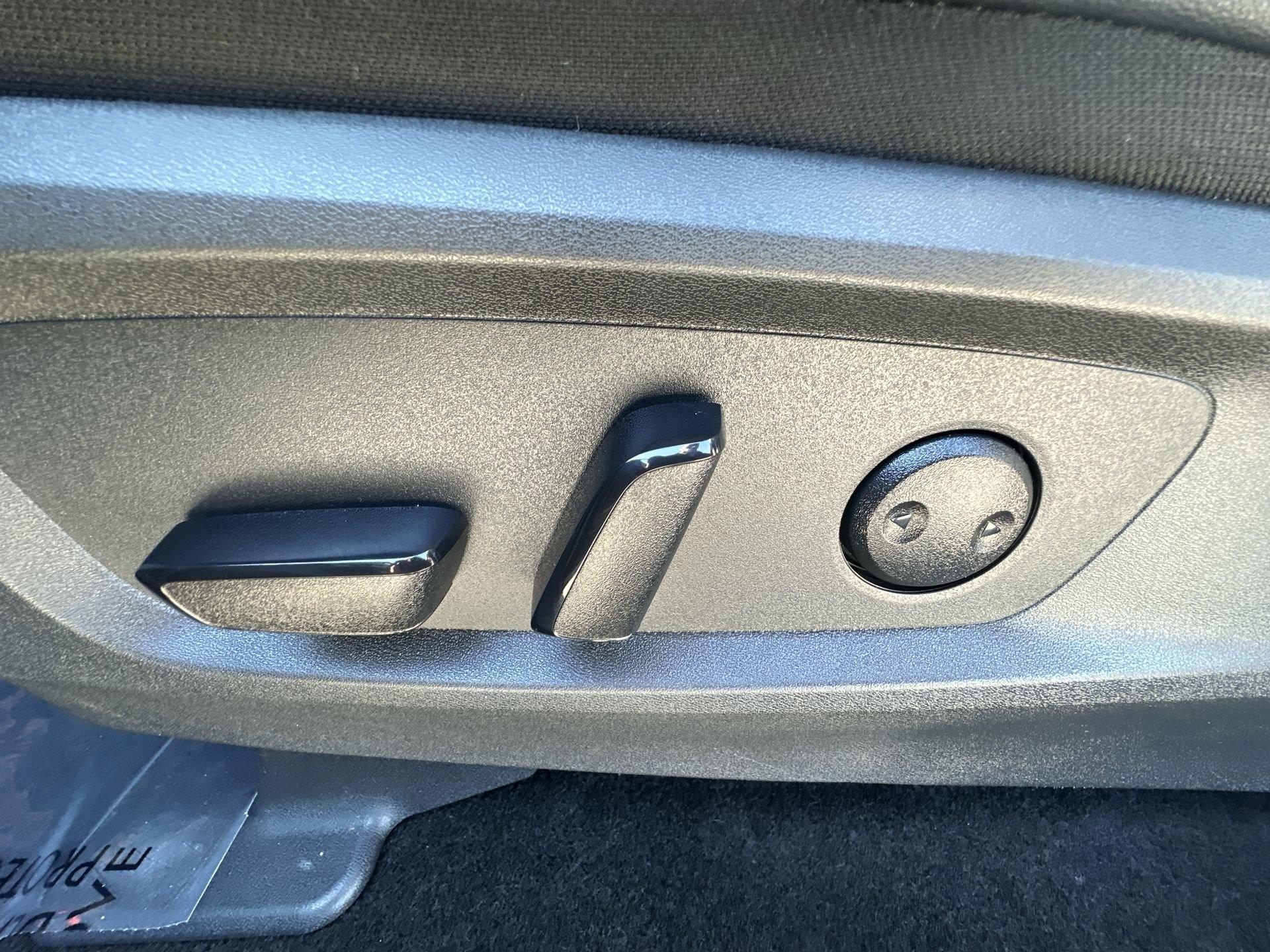 Nissan Pathfinder Platinum - Thumbnail 15