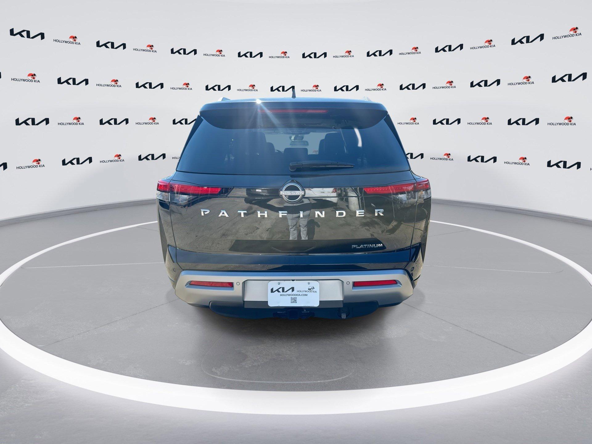 Nissan Pathfinder Platinum - Thumbnail 8