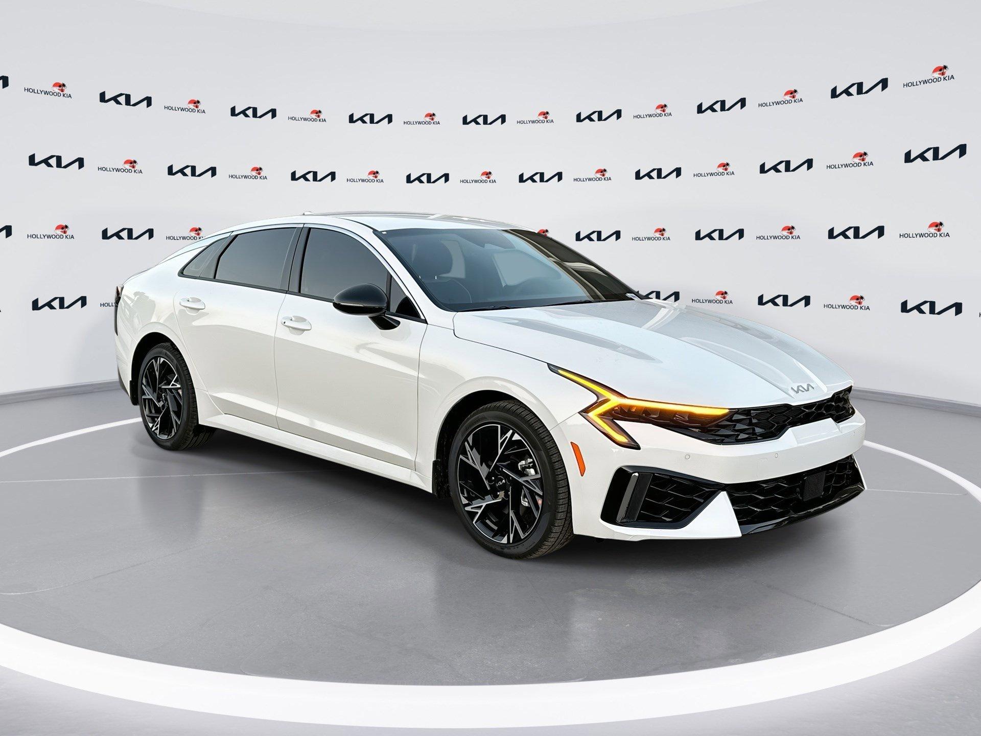 Kia K5 Gt-Line - Thumbnail 2