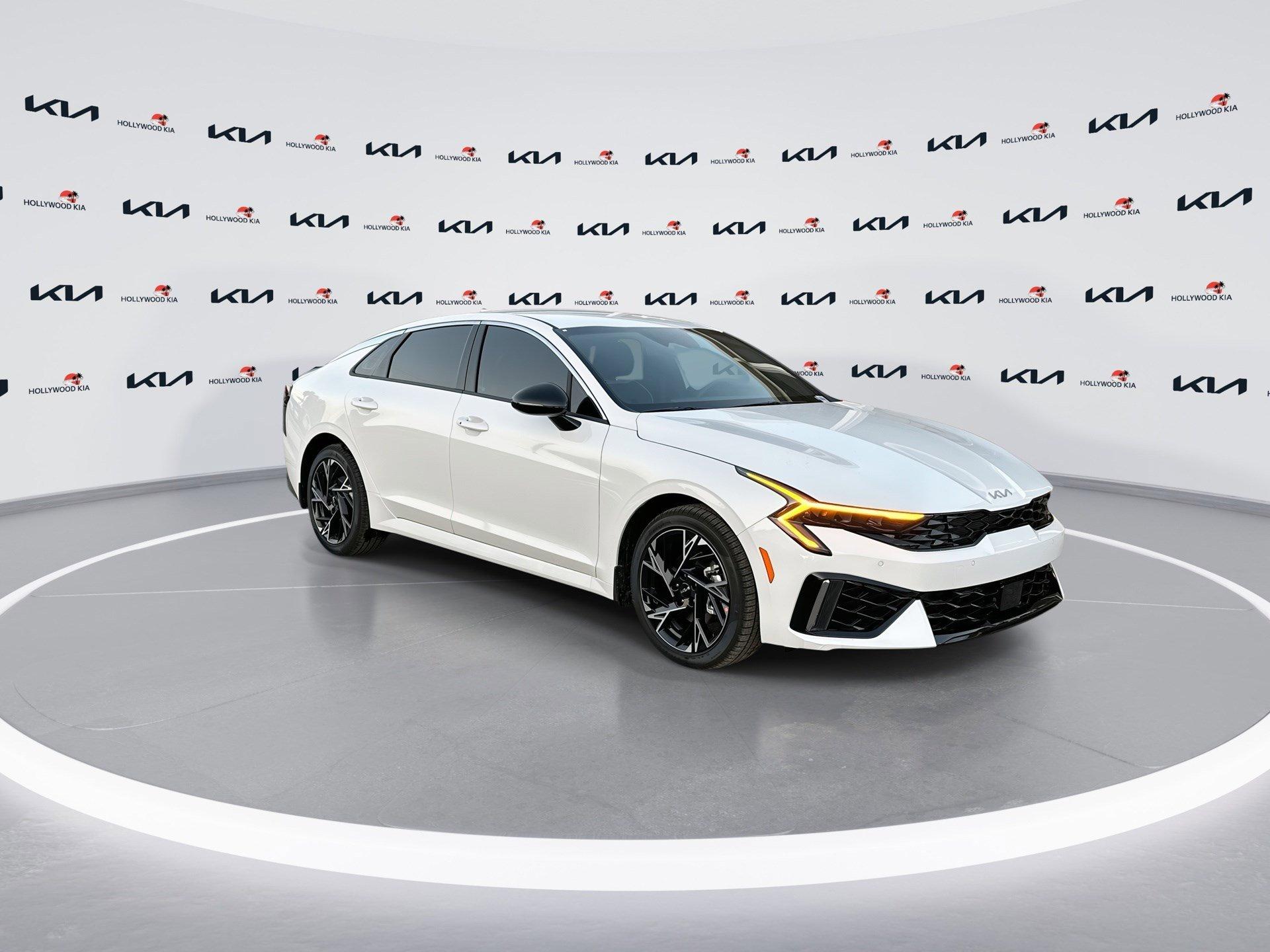 Kia K5 Gt-Line - Thumbnail 3