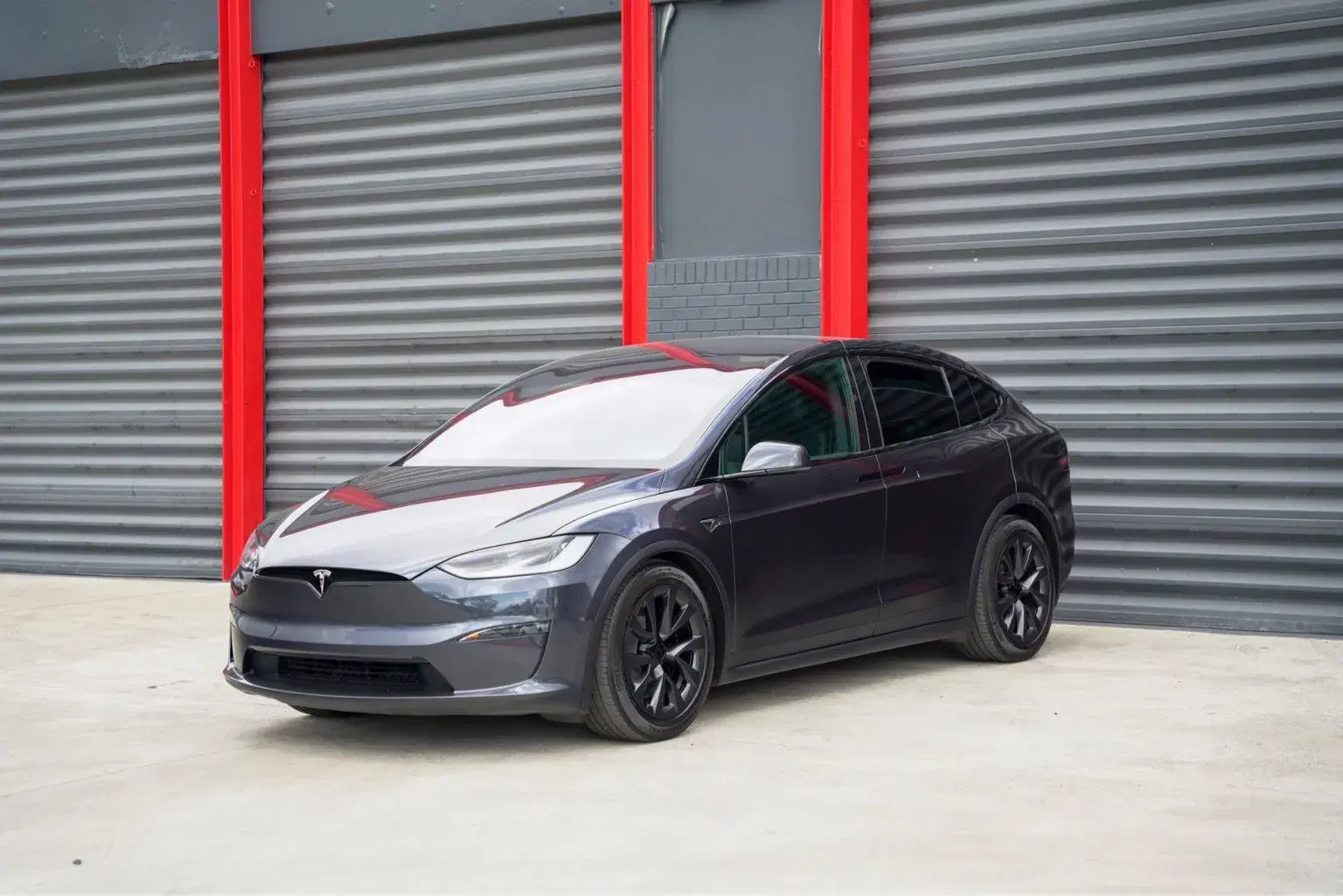 Tesla Model X - View 1