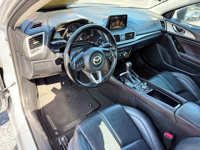 Mazda Mazda3 4-Door Touring - Thumbnail 13